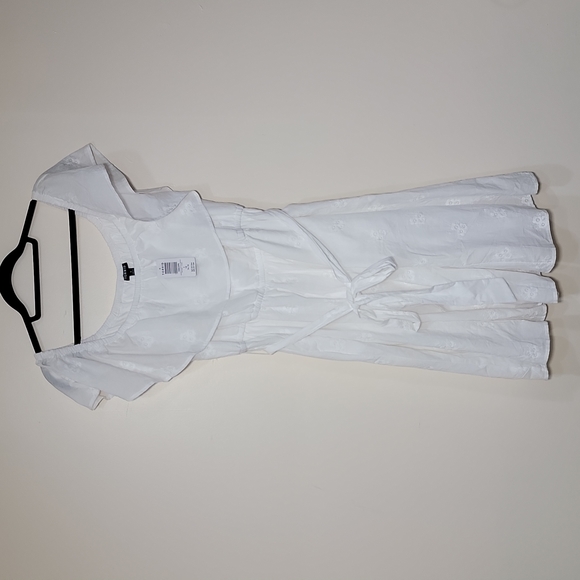 Off the shoulder white embroidered dress - Picture 2 of 7